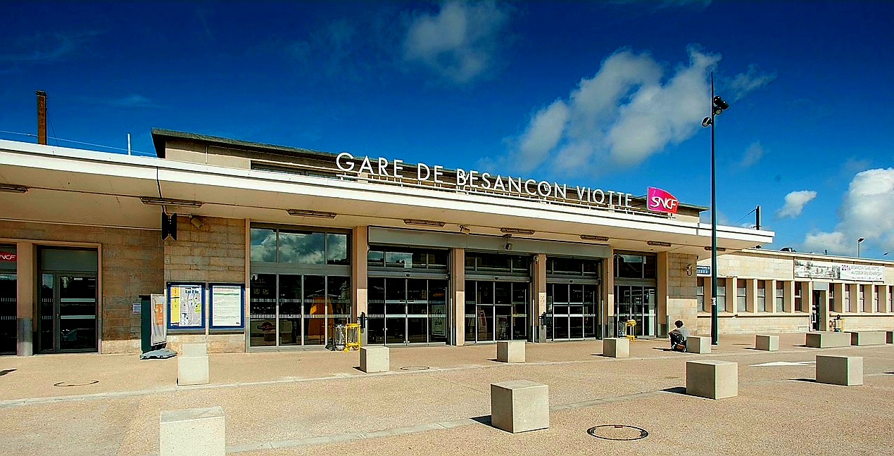 Gare de Besançon Viotte - Emprise au sol - Distributeur automatique non alimentaire